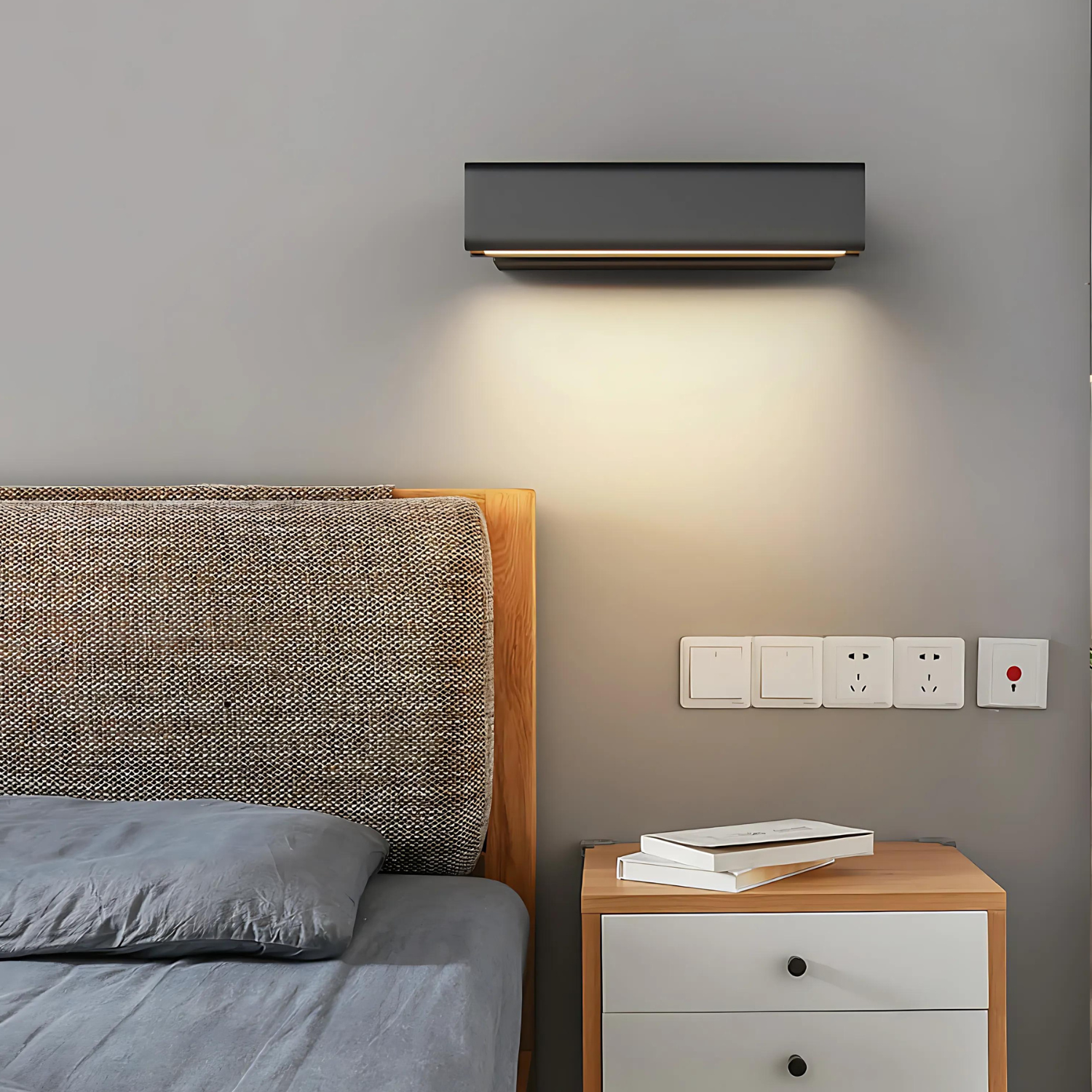Moderne væglampe i aluminium med Light Line-design | Esilora