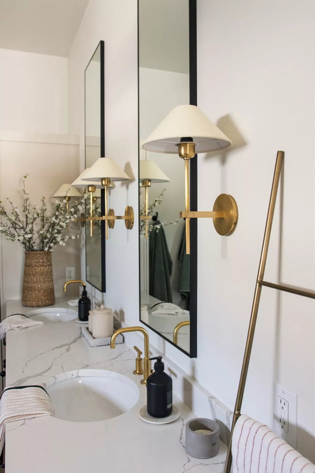 مصباح حائط Hackney | Esilora