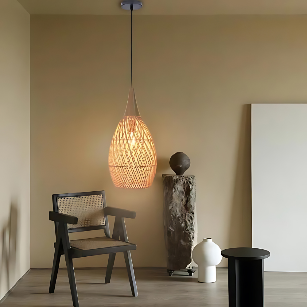 Ręcznie wykonana wisząca lampa z rattanu w formie gobelinu | Esilora