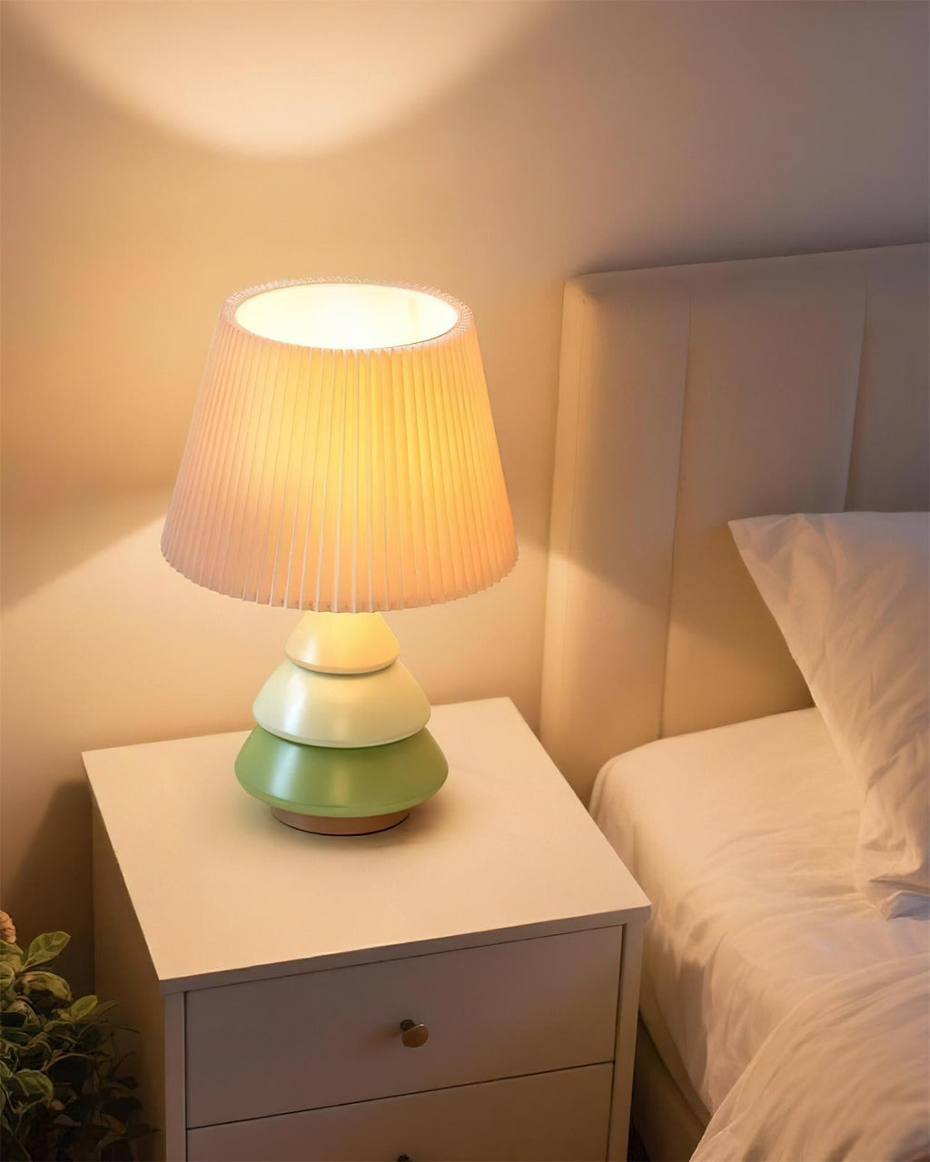 Luma Globe Table Lamp | Esilora