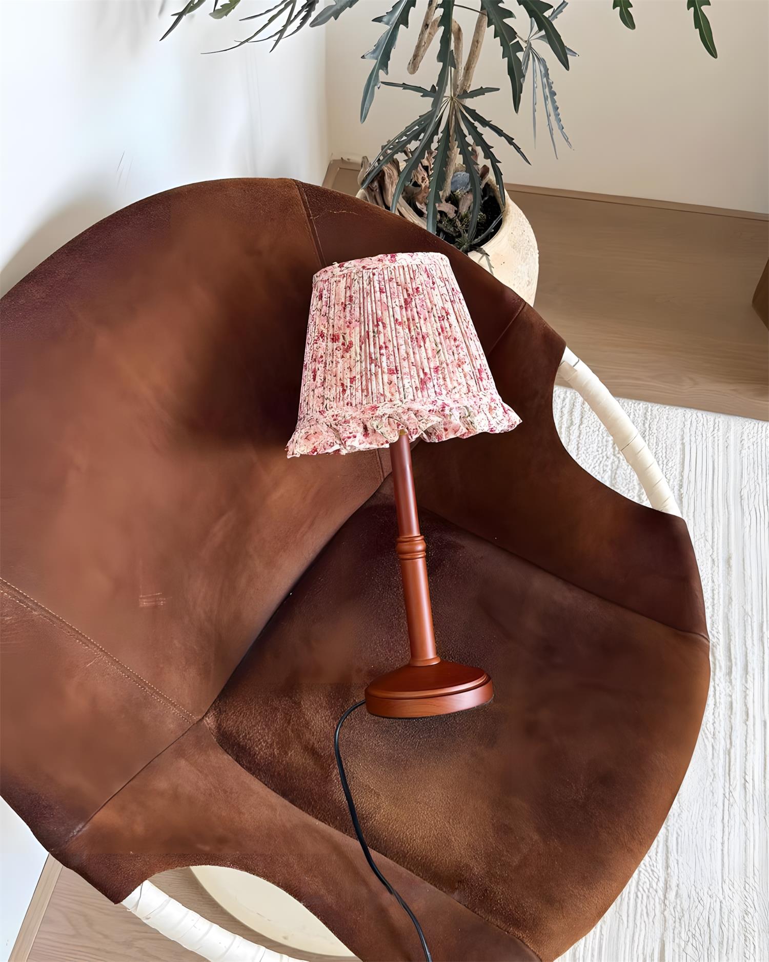 Briarfield Table Lamp | Esilora