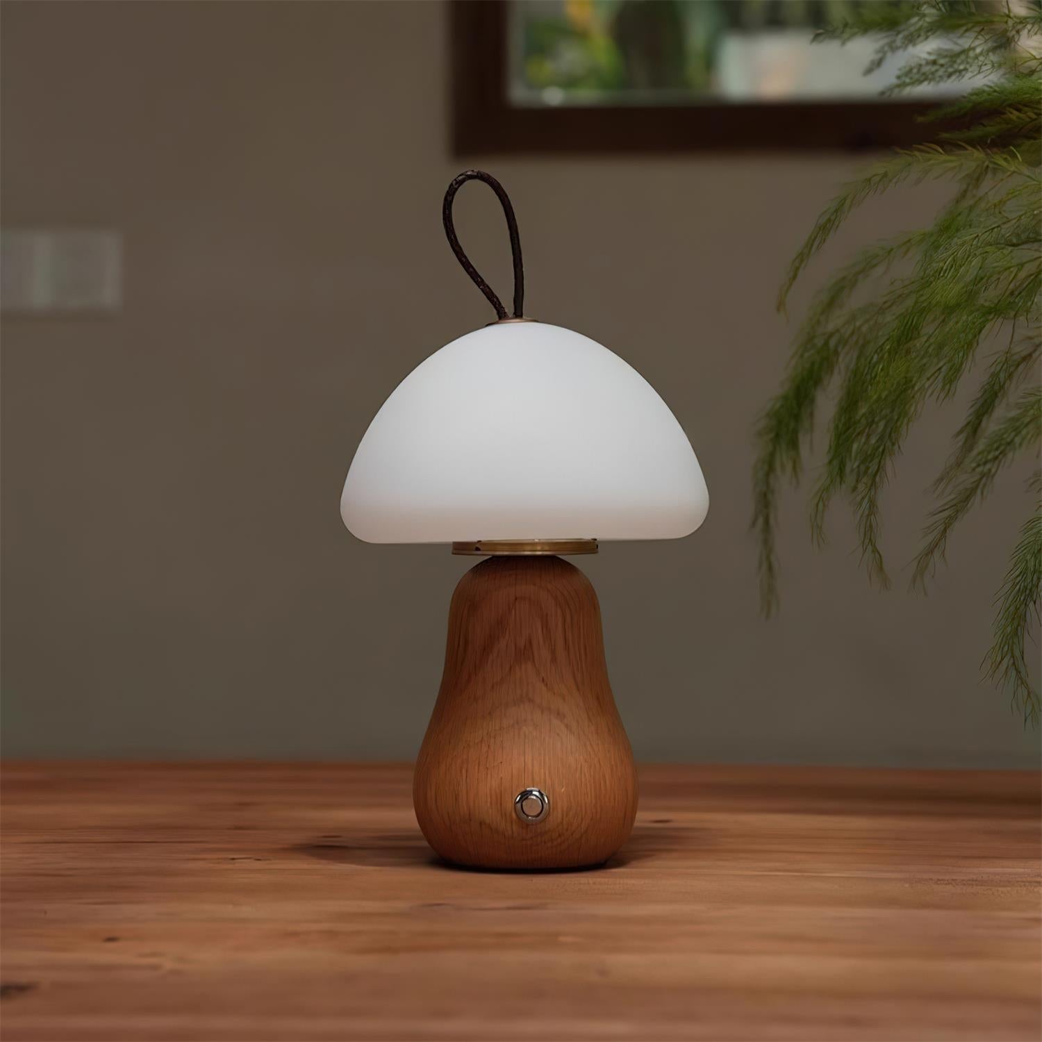 Nubia Table Lamp | Esilora