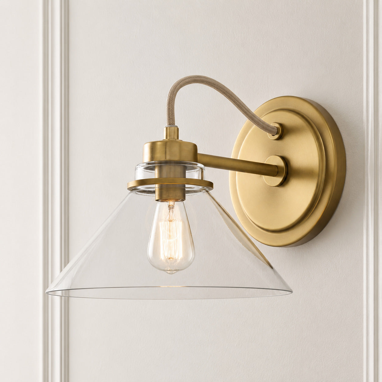 Aurenza Curved Arm Globe Wall Sconce – Modern Industrial Wall Lamp for Bathroom, Bedroom, and Hallway | Esilora