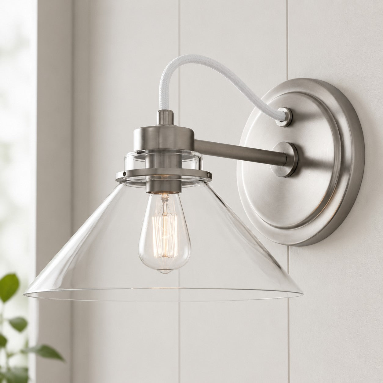 Aurenza Curved Arm Globe Wall Sconce – Modern Industrial Wall Lamp for Bathroom, Bedroom, and Hallway | Esilora