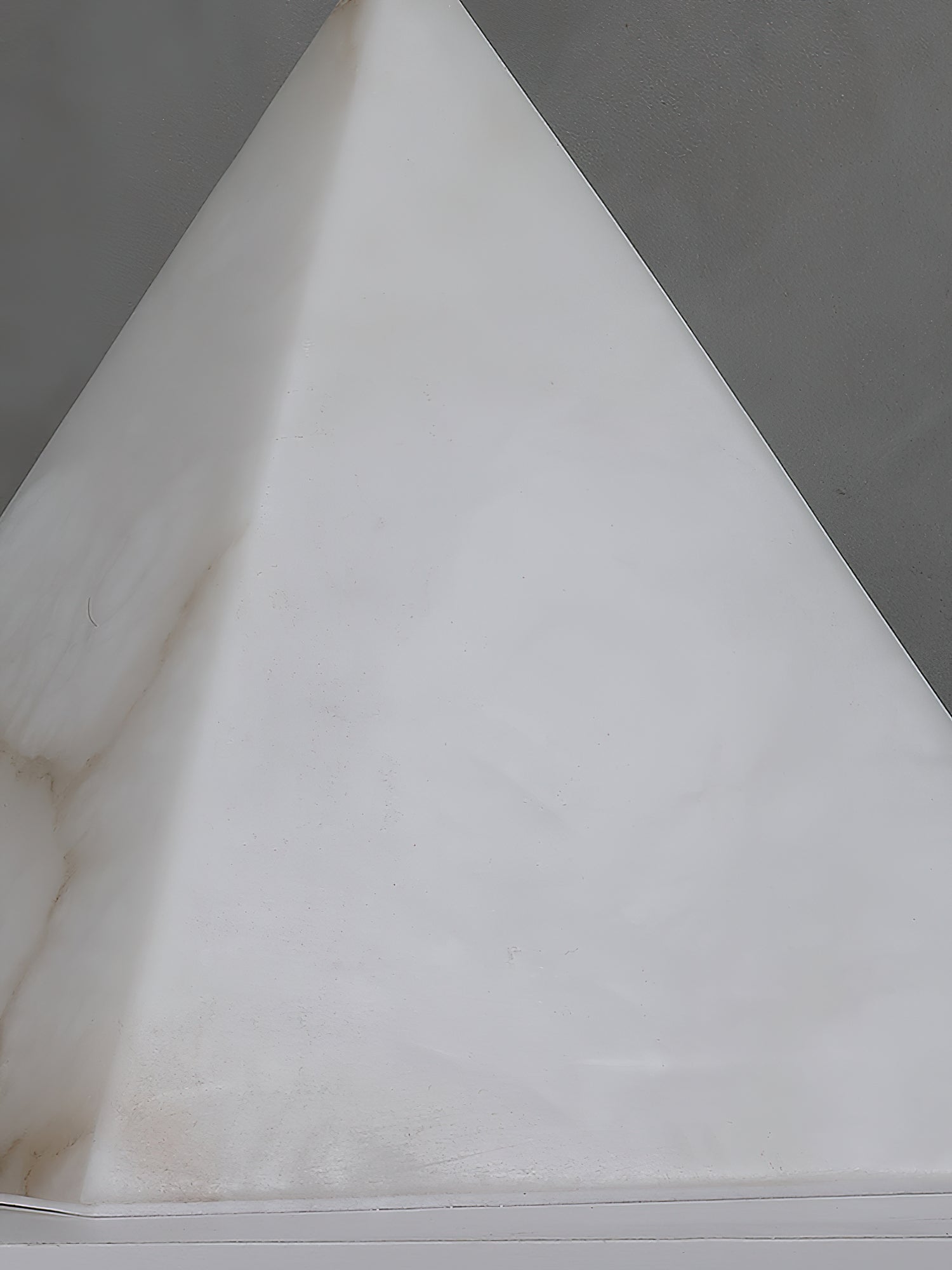 Alabaster Pyramid Table Lamp | Esilora