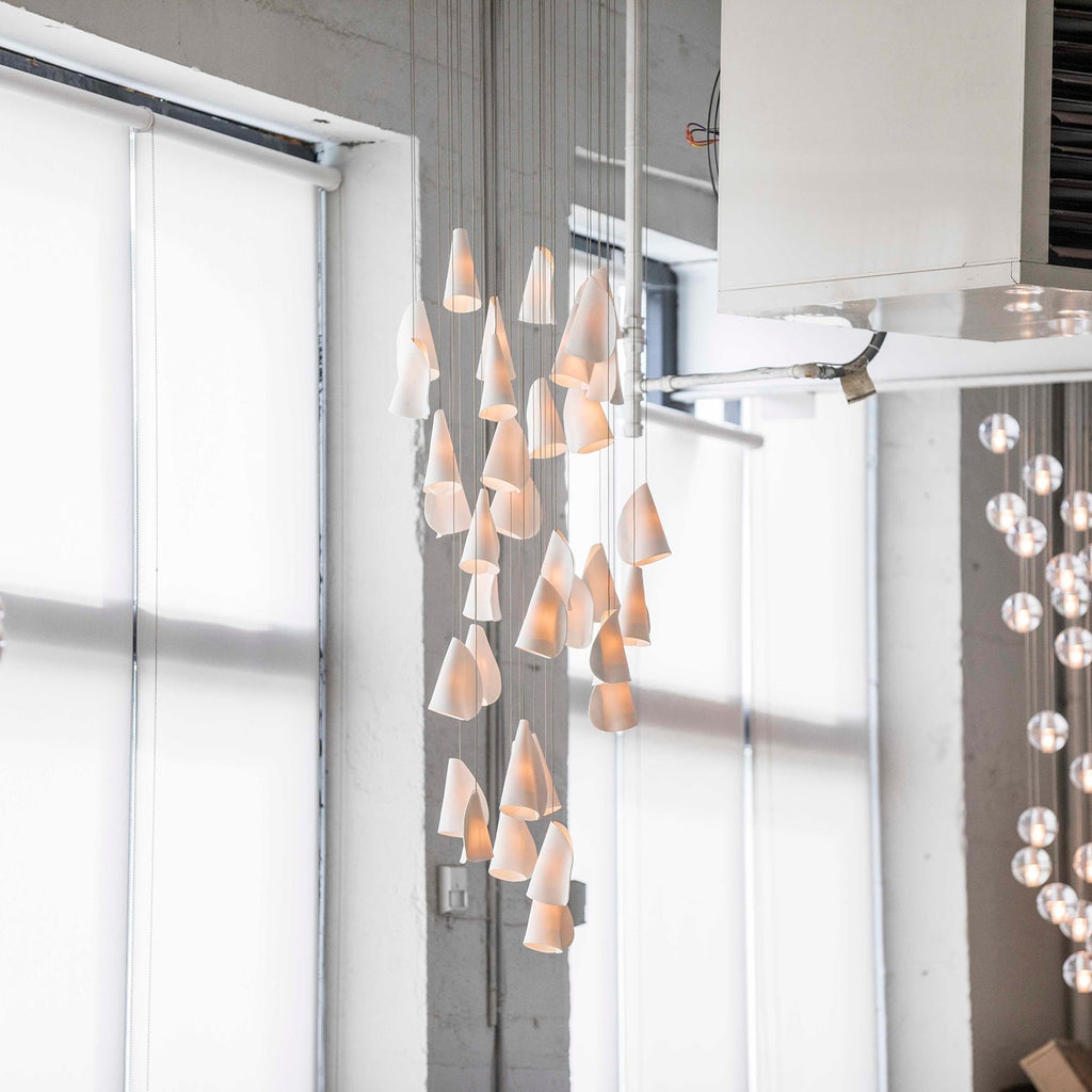 21 Thin Porcelain Pendant Lamp | Esilora
