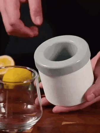 Silicone Mold for Perfect Ice Cubes - FrostFlex Design - Esilora