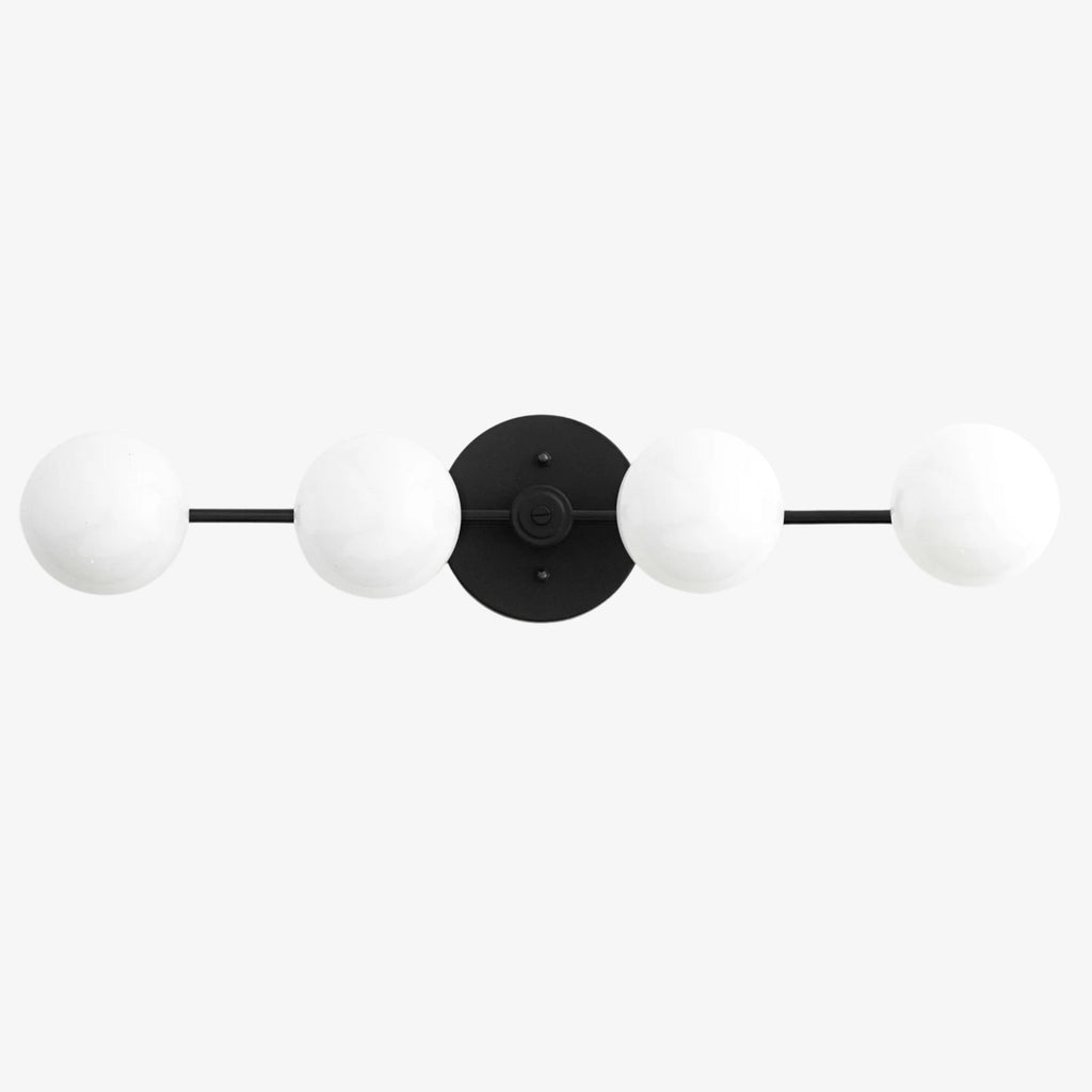 Lampada da parete Glorica Glass in metallo minimalista con barra e globo per toeletta — Lampada a globo da parete per spogliatoio e bagno | Esilora