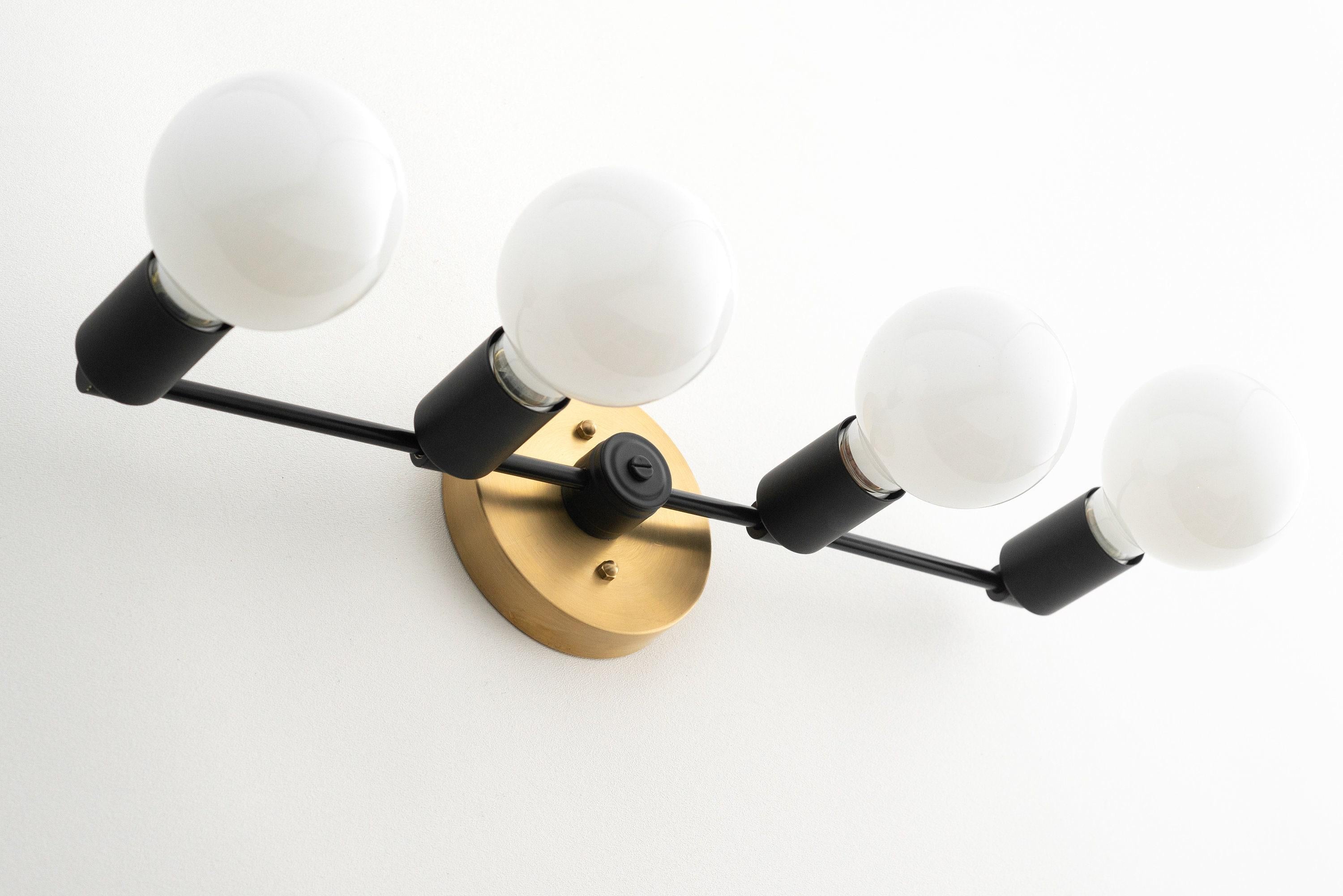 Lampada da parete Glorica Glass in metallo minimalista con barra e globo per toeletta — Lampada a globo da parete per spogliatoio e bagno | Esilora