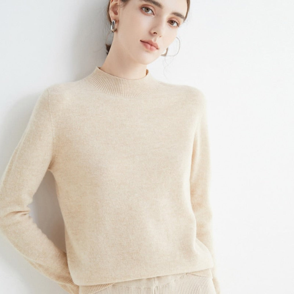 Damski sweter — miękki w dotyku, wygodny krój, uniwersalny styl