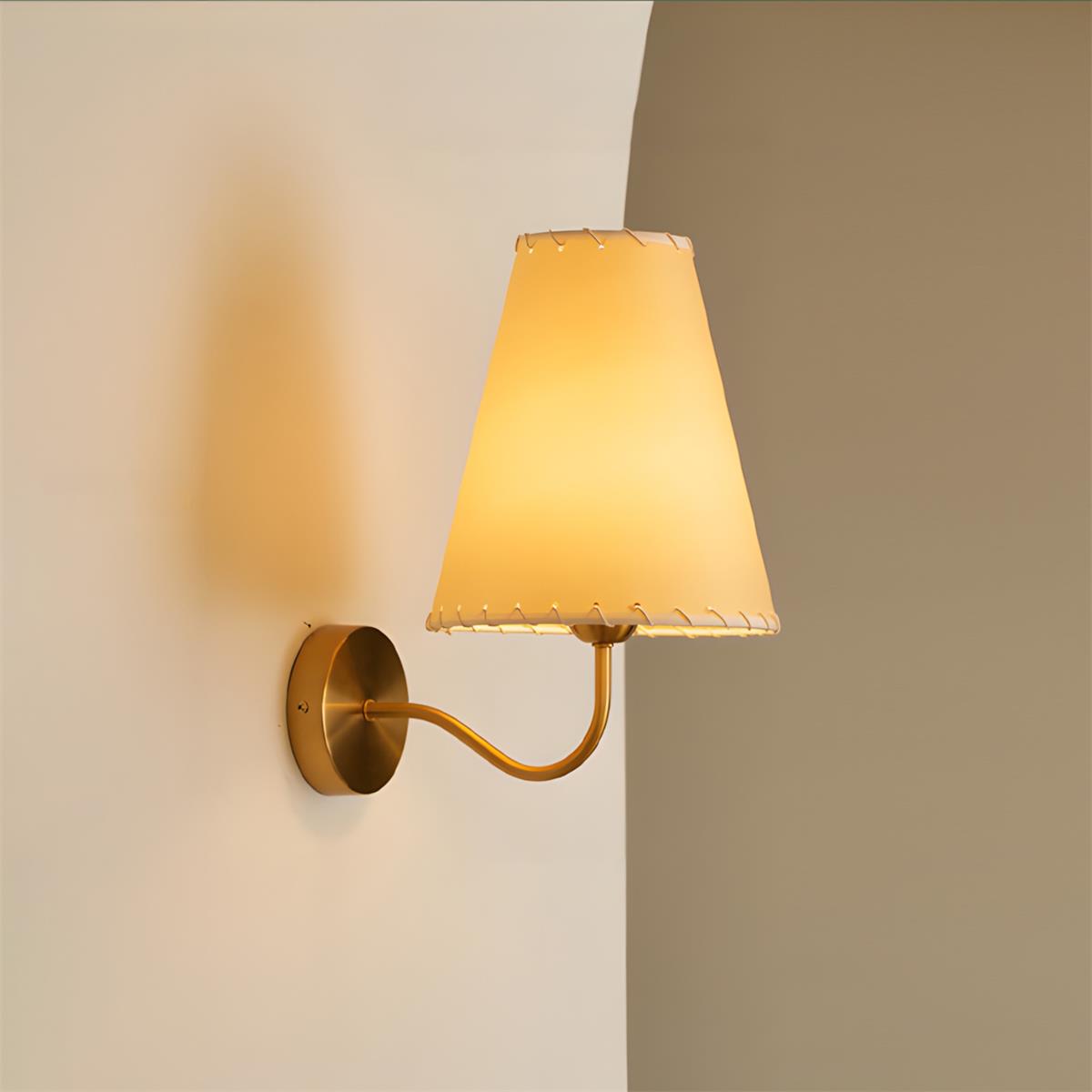 Gentle Bend Wall Lamp | Esilora