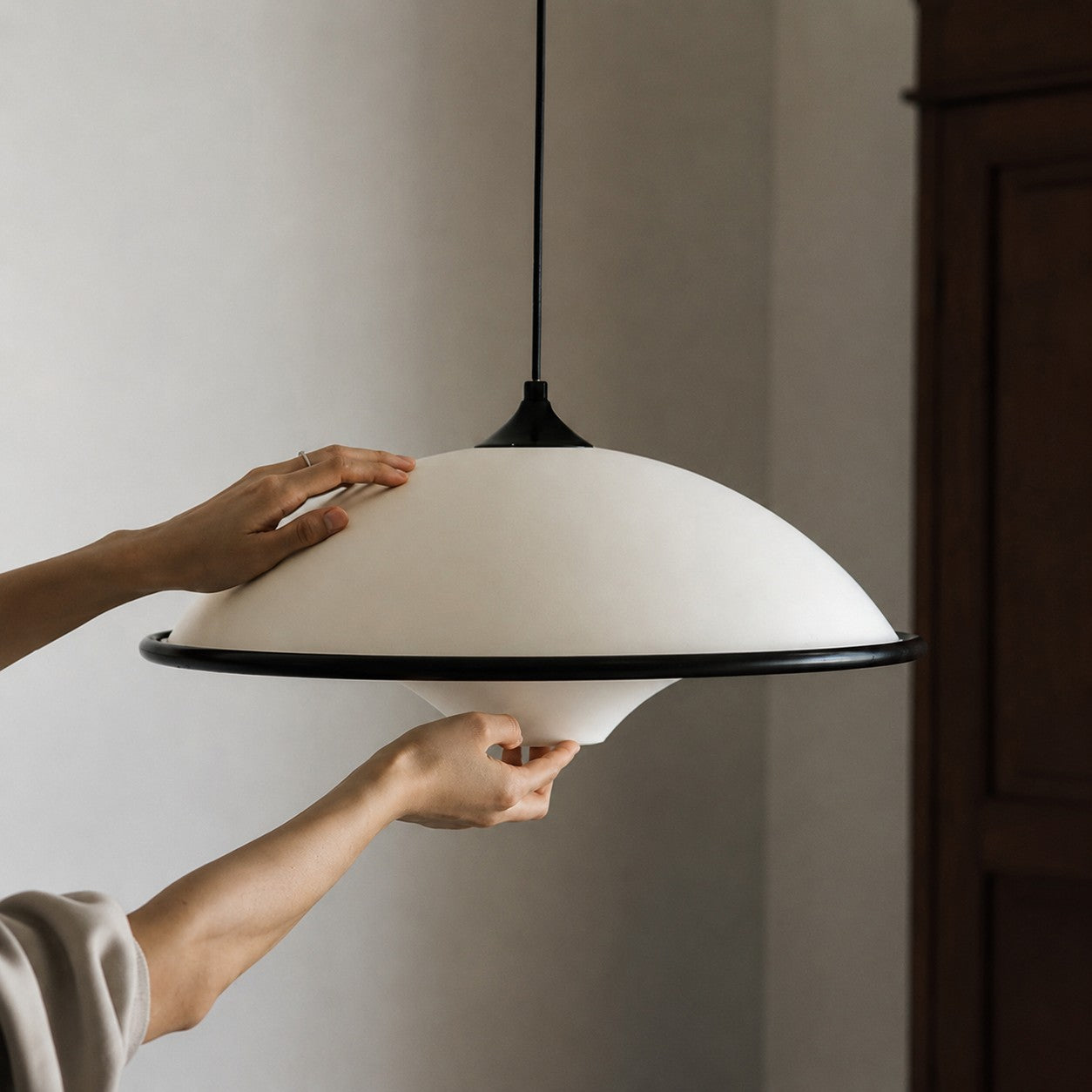 Bauhaus UFO Acrylic Pendant Lamp for Dining Rooms | Esilora