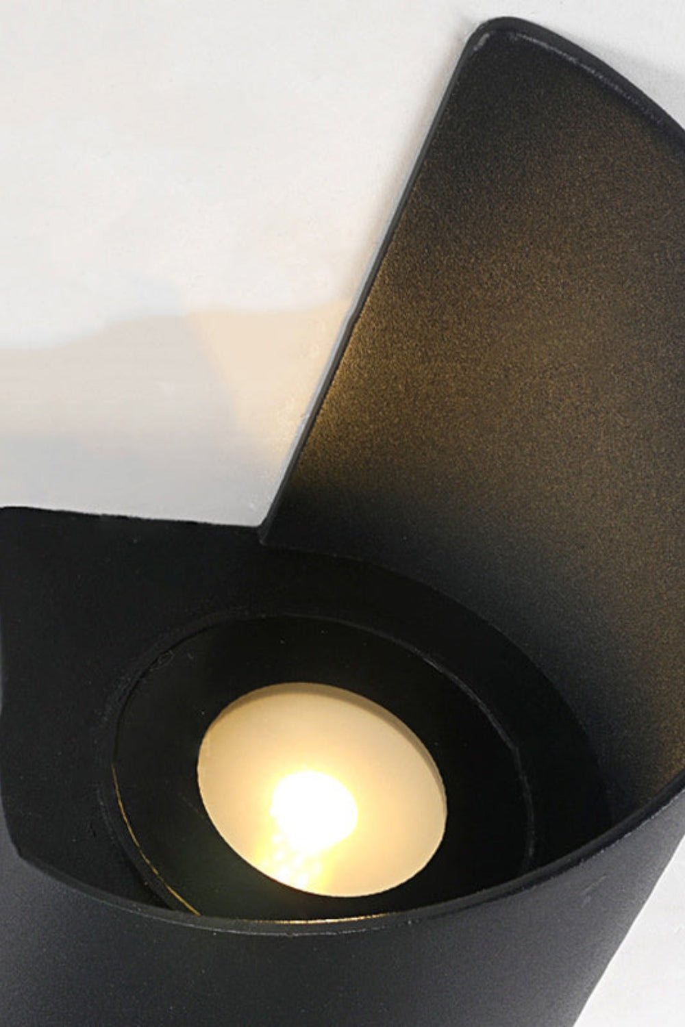 Modernes Design Spiralförmige Metall-Wandleuchte | Esilora