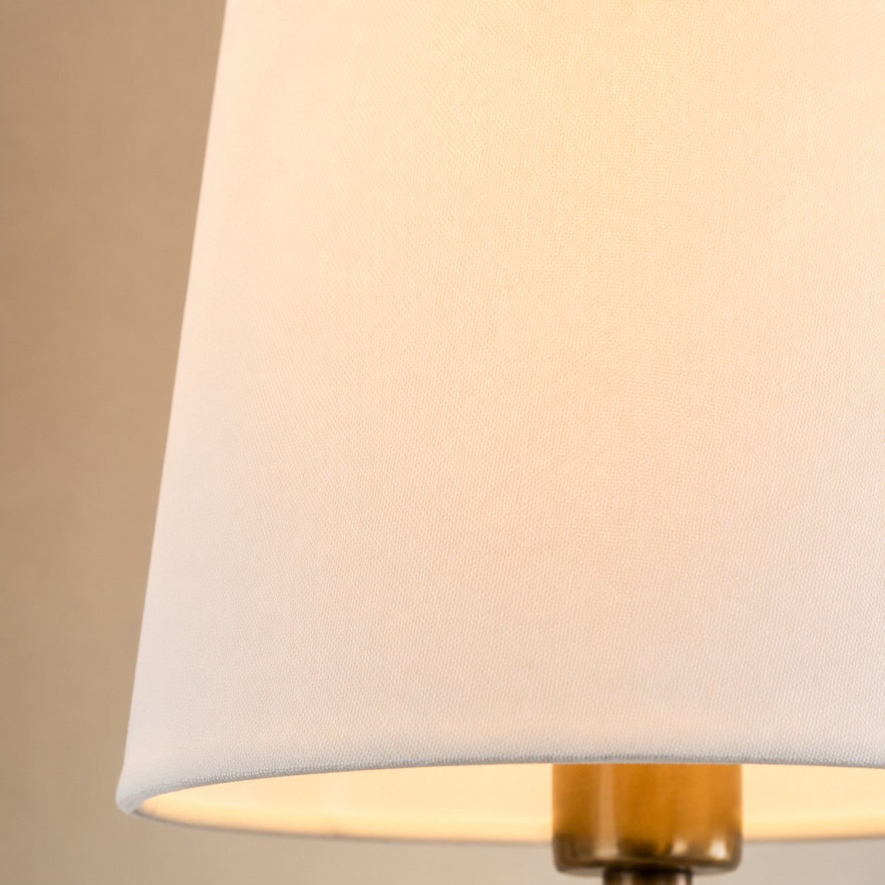 Rowan Elegant White-Linen Shade Wall Lamp – Retro Metal Wall Light for Bedroom & Hallway | Esilora