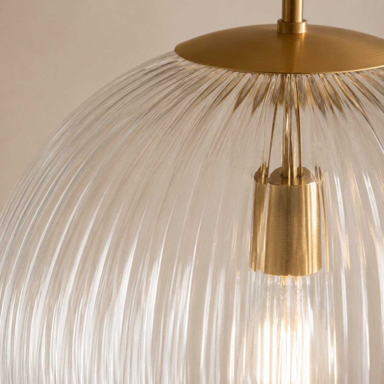 Bravira Ribbed Glass Pendant Light – Brass And Glass Pendant Light With Farmhouse Pendant Light Flair | Esilora