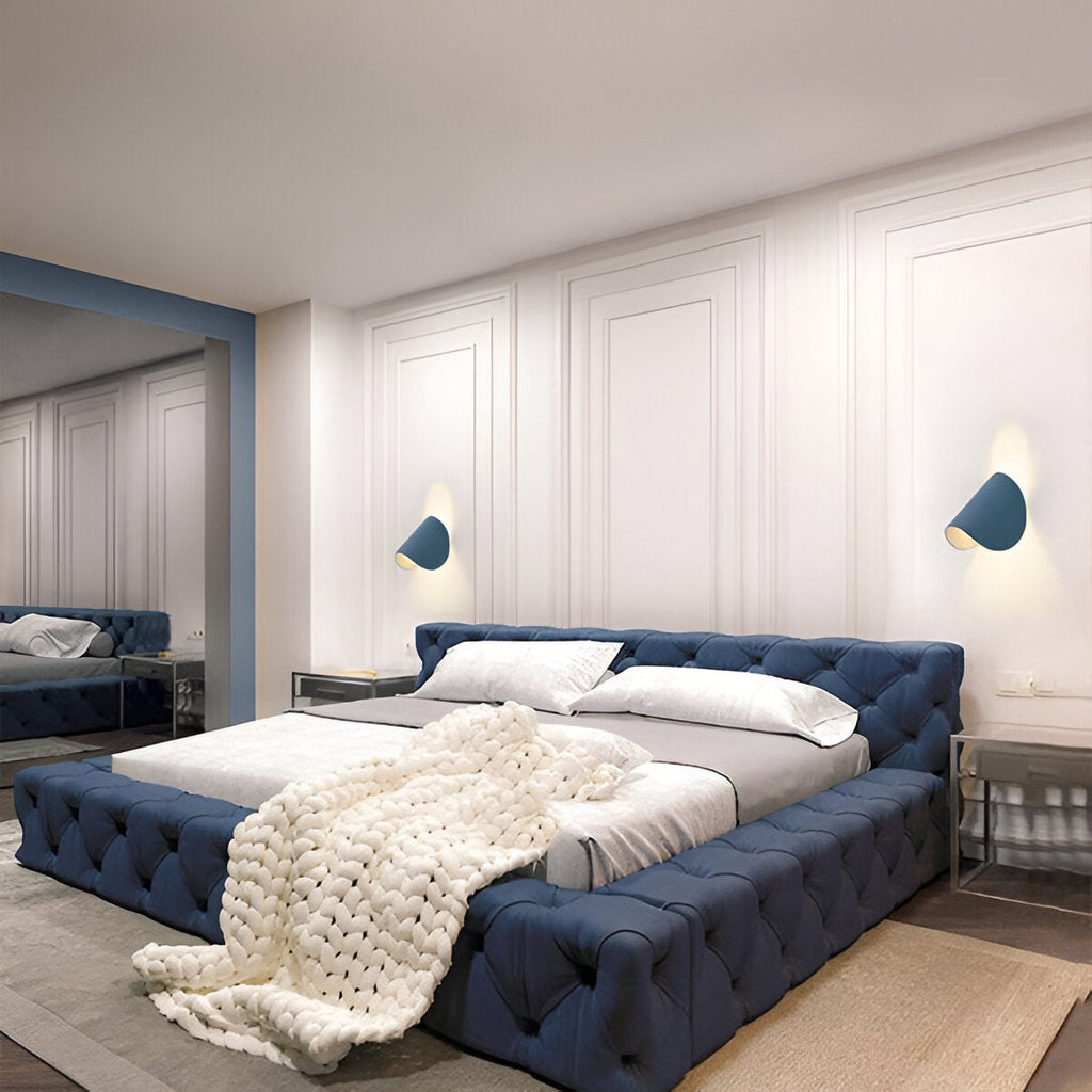 Modern Metal Wall Light — Rotatable Head and Adjustable Direction