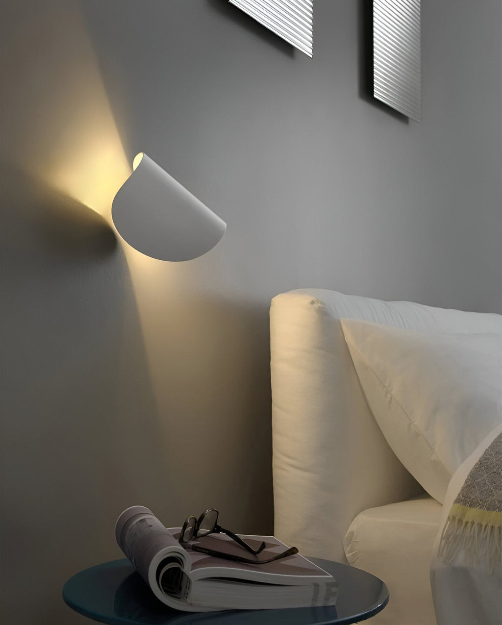 Modern Metal Wall Light — Rotatable Head and Adjustable Direction