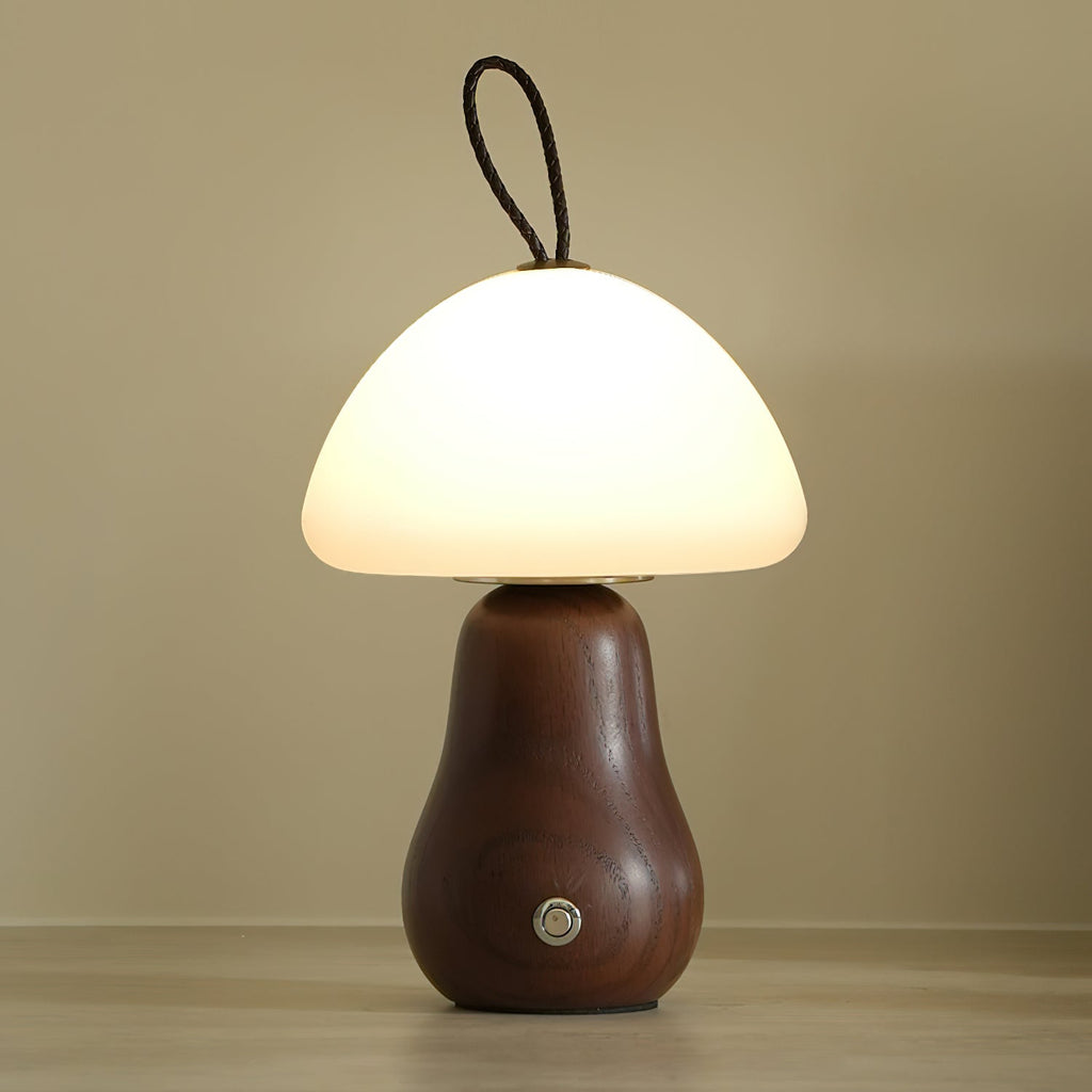Nubia Table Lamp | Esilora