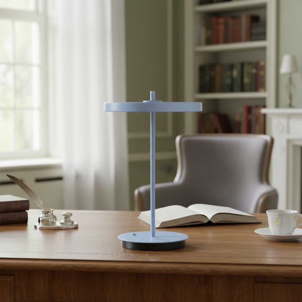 Astris Sculptural Modern Minimalist Metal Table Lamp for Living Room and Office | Esilora