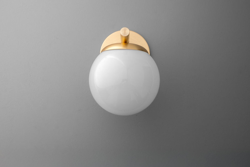 Glorica Glass Minimalist Metal and Glass Wall Sconce – Elegant Decorative Light Fixture for Living Rooms and Hallways | Esilora