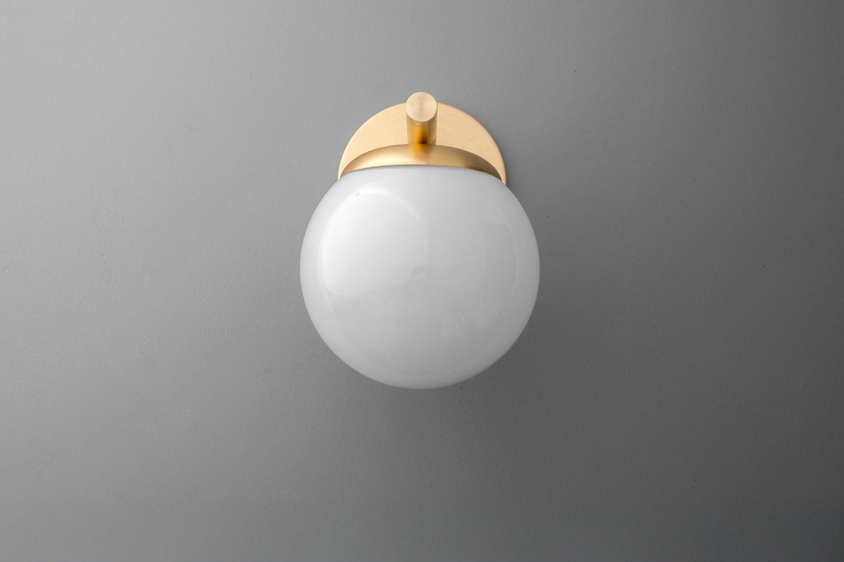 Glorica Glass Minimalist Metal and Glass Wall Sconce – Elegant Decorative Light Fixture for Living Rooms and Hallways | Esilora