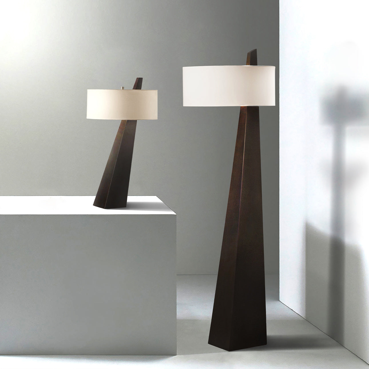 Candeeiro de mesa Jett Obelisk | Esilora