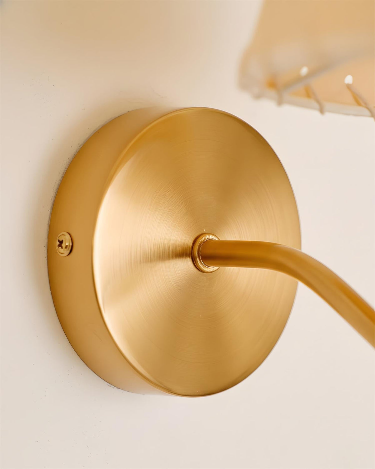 Gentle Bend Wall Lamp | Esilora