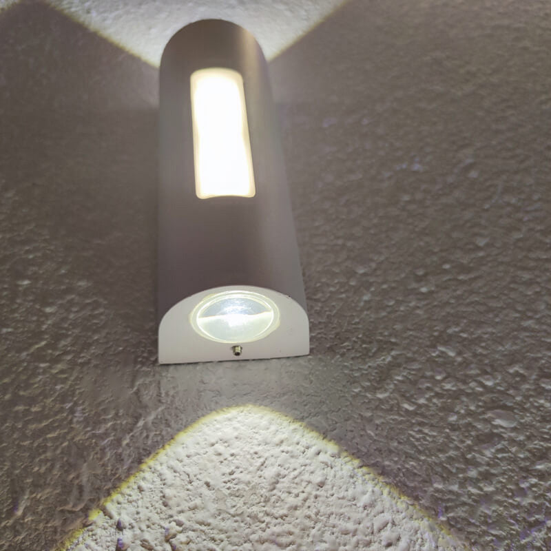 Modern LED IP65 Waterproof Outdoor Light | Esilora