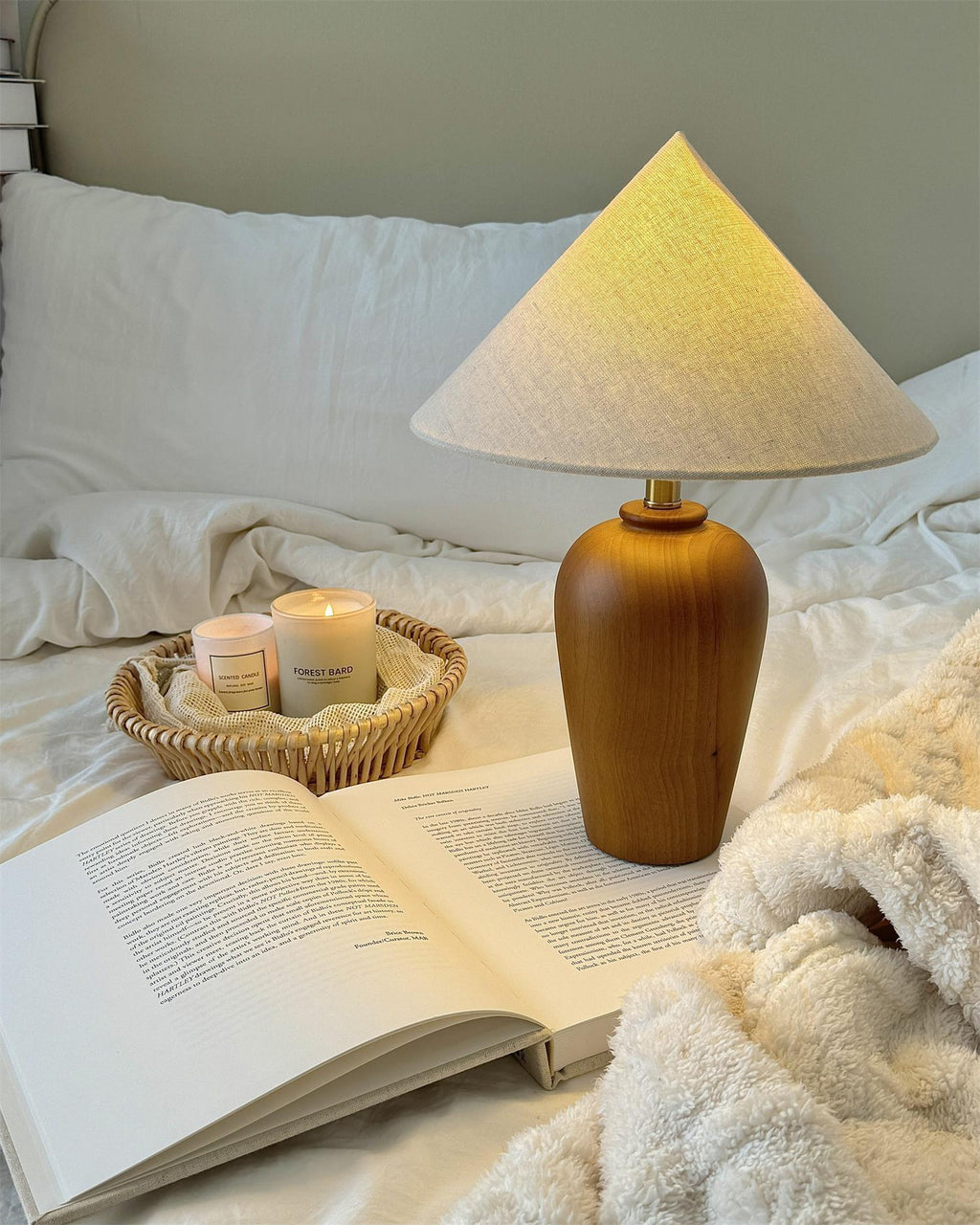 Brayden Wood Table Lamp | Esilora