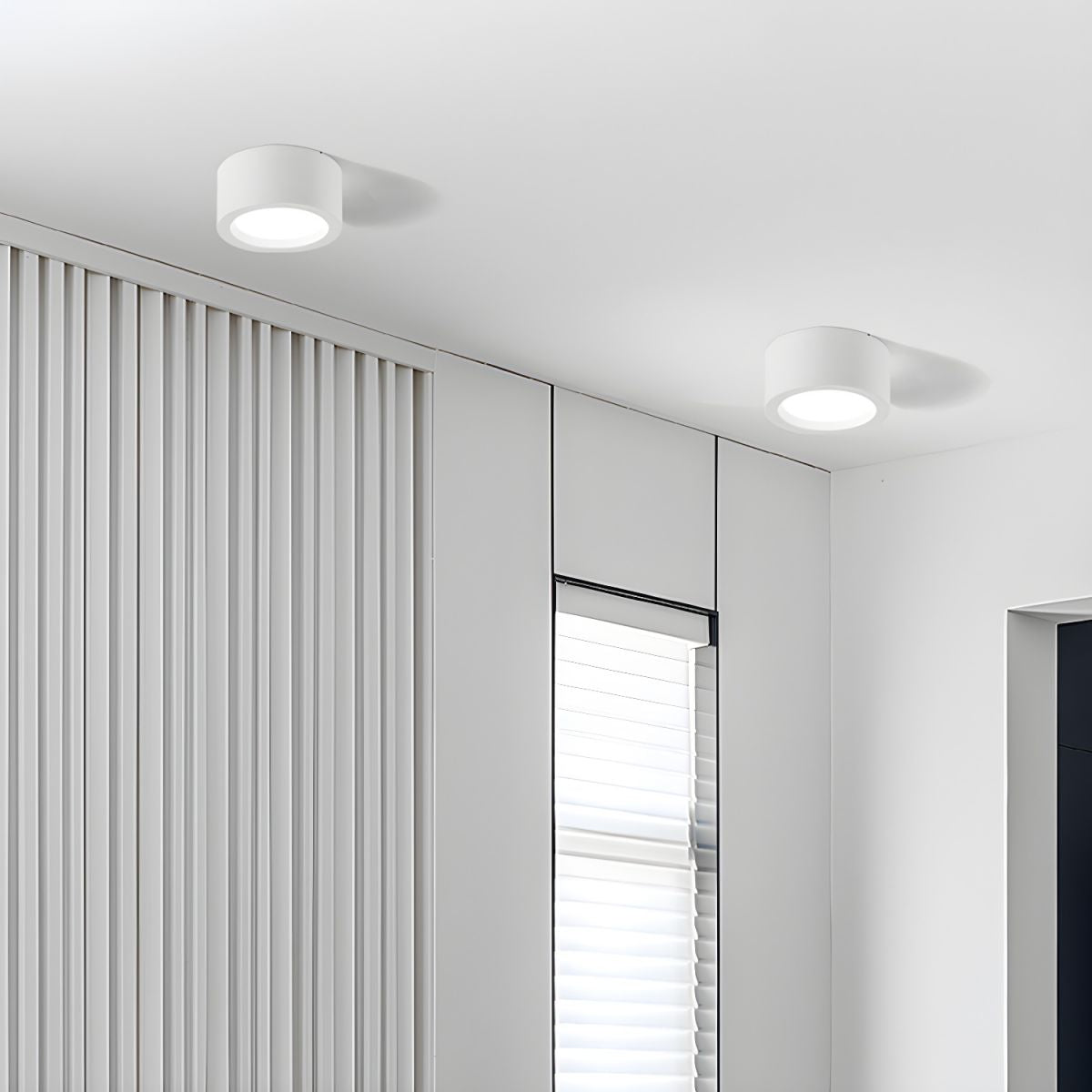 Lampă de tavan LED rotundă din metal — design modern minimalist