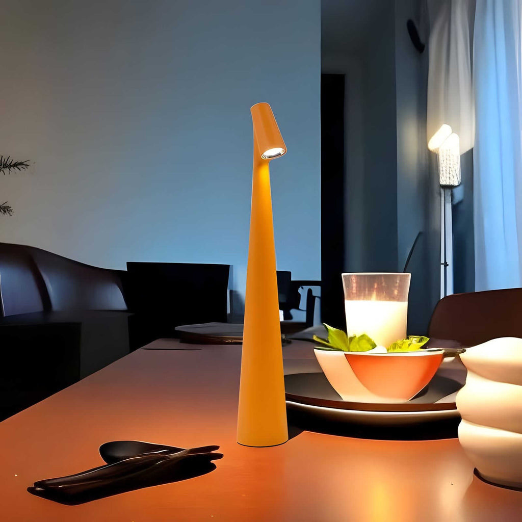 Lampada da tavolo moderna a LED senza fili alimentata a batteria