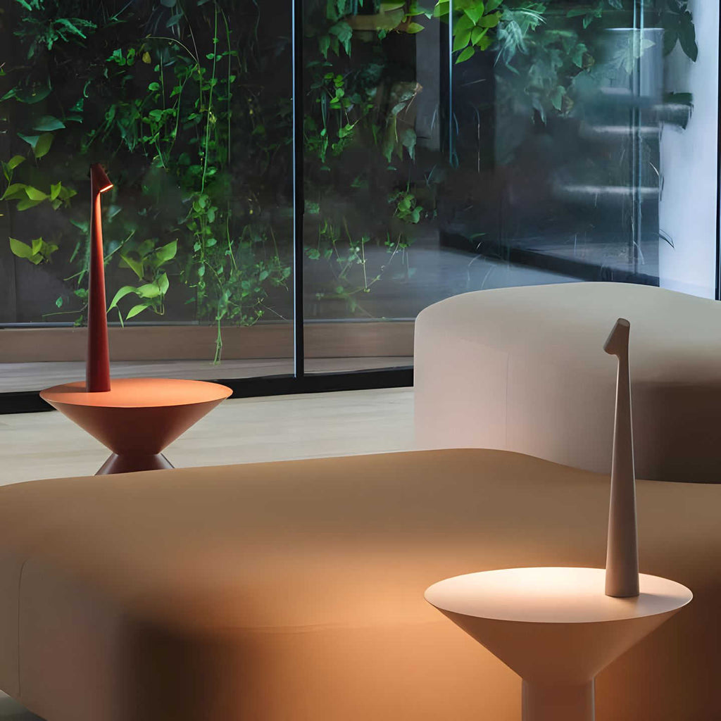 Lampada da tavolo moderna a LED senza fili alimentata a batteria