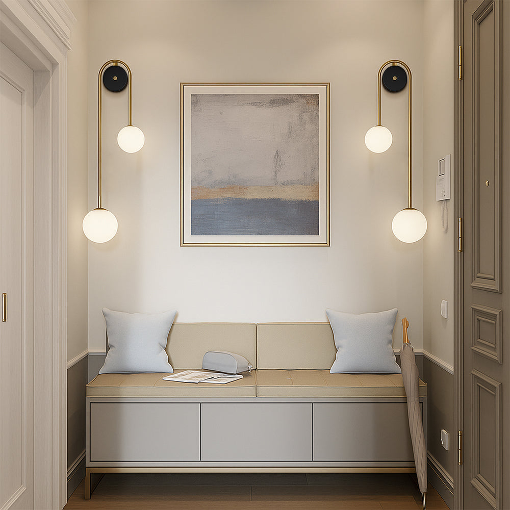 Lampada da parete moderna in ottone — design geometrico contemporaneo