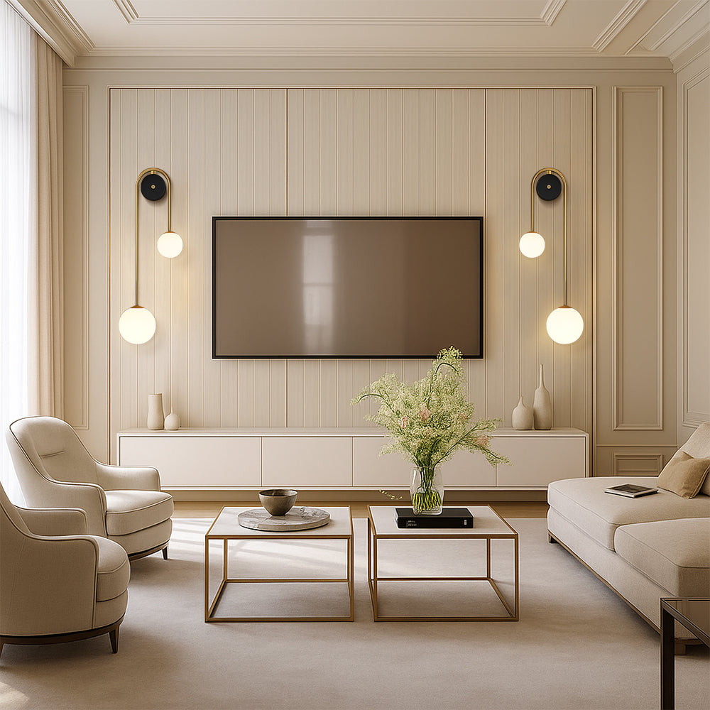 Lampada da parete moderna in ottone — design geometrico contemporaneo