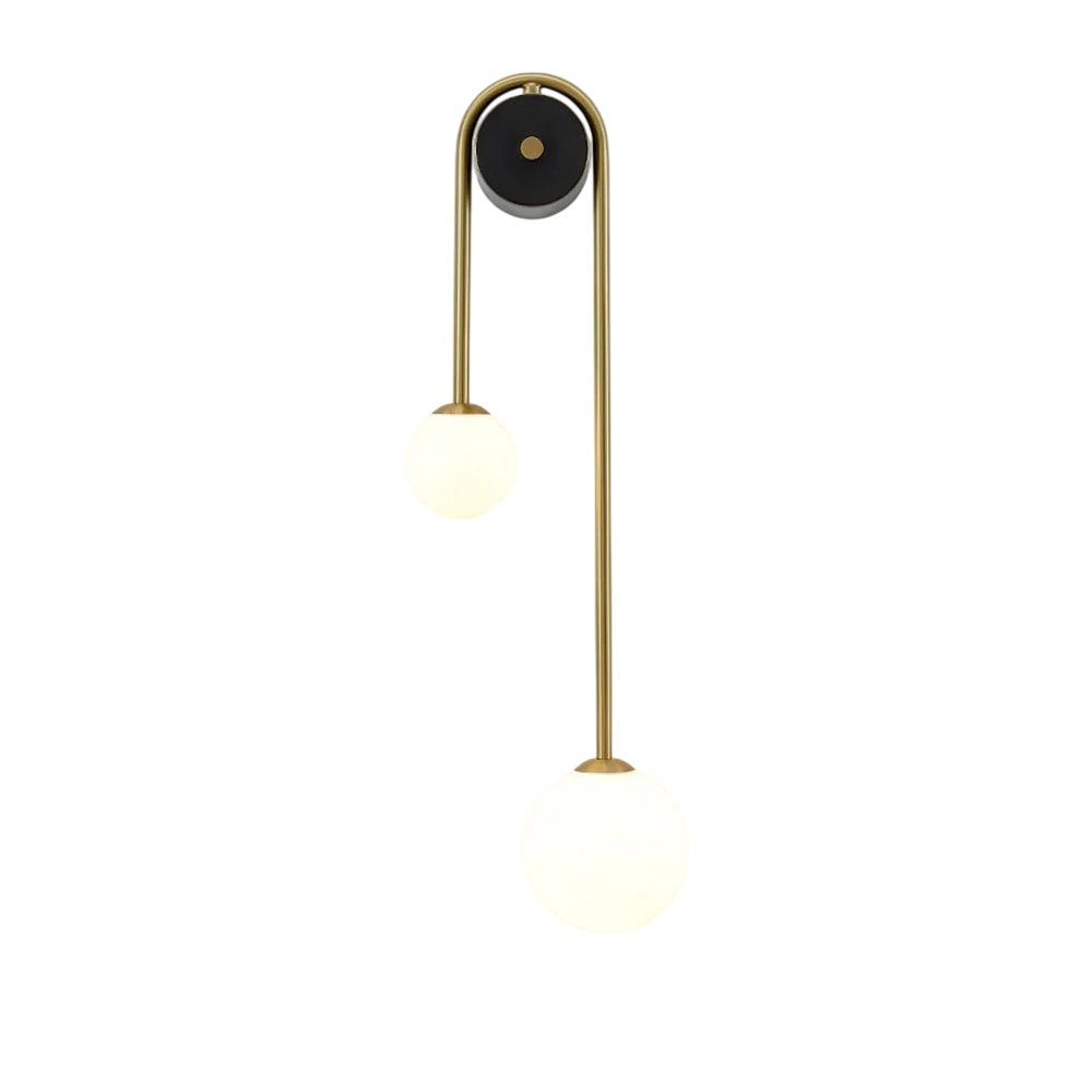Lampada da parete moderna in ottone — design geometrico contemporaneo