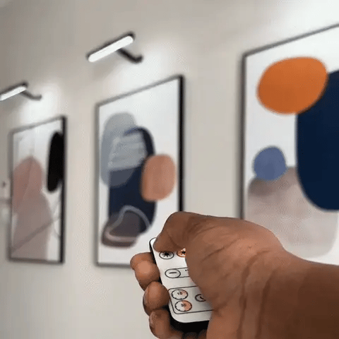 Lampada da parete LED wireless Ardenza — testa rotante a 360° con luminosità regolabile