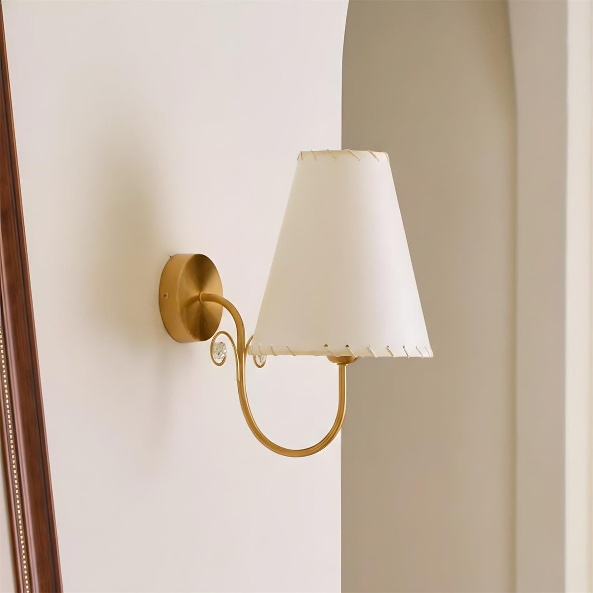 Gentle Bend Wall Lamp | Esilora