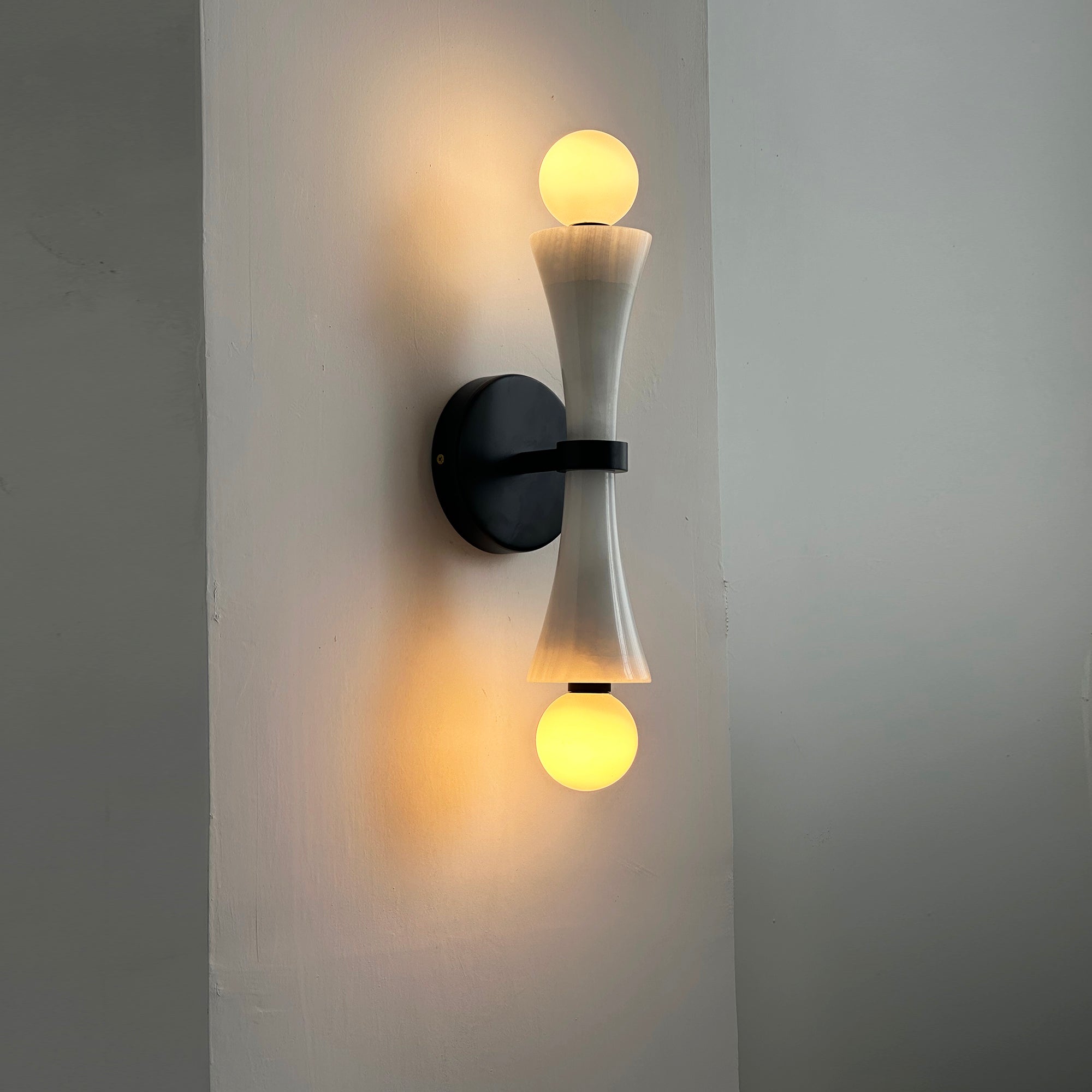 Moderne lineare Wandleuchte – Minimalistische LED-Leuchte für Schlafzimmer Wohnzimmer Flur | Esilora