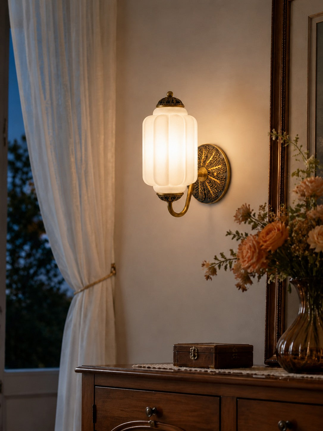 Vintage Milk Glass Sconce Bedside Hallway Eloise Wall Sconce | Esilora