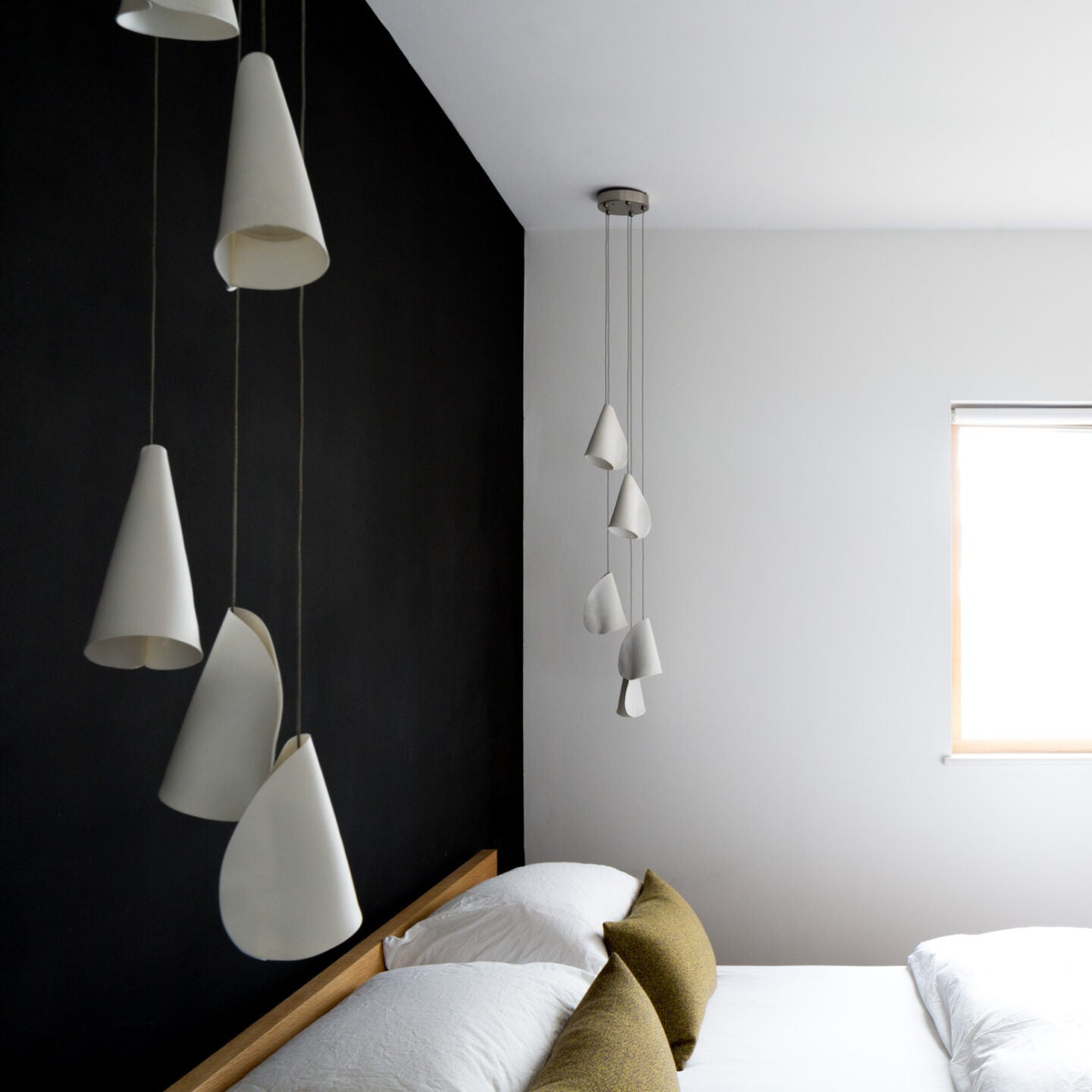 21 Thin Porcelain Pendant Lamp | Esilora