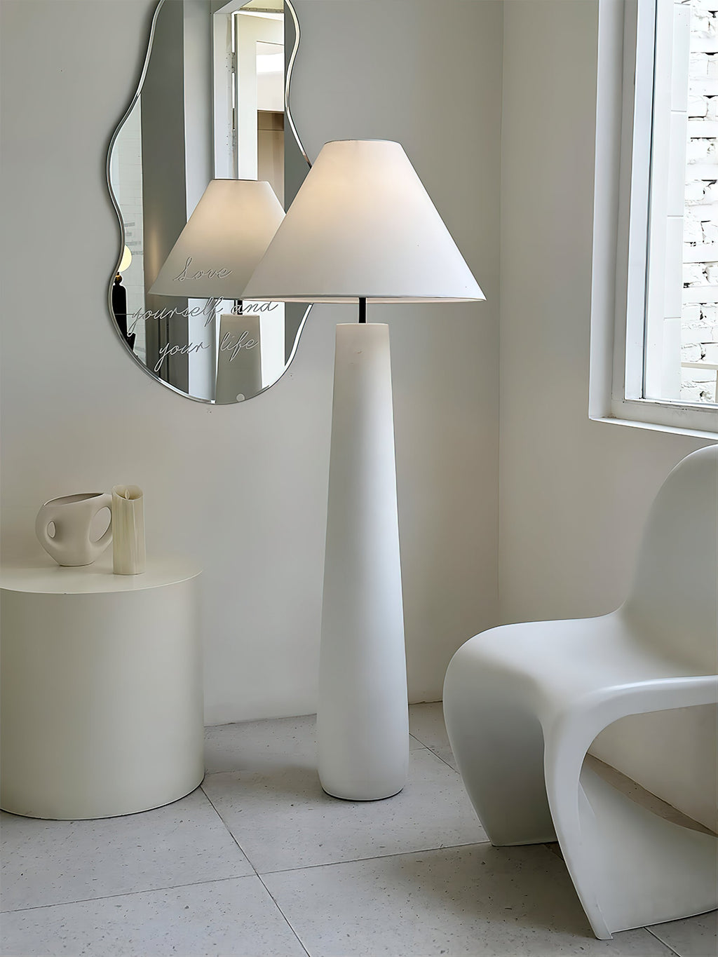 Polar White Floor Lamp | Esilora