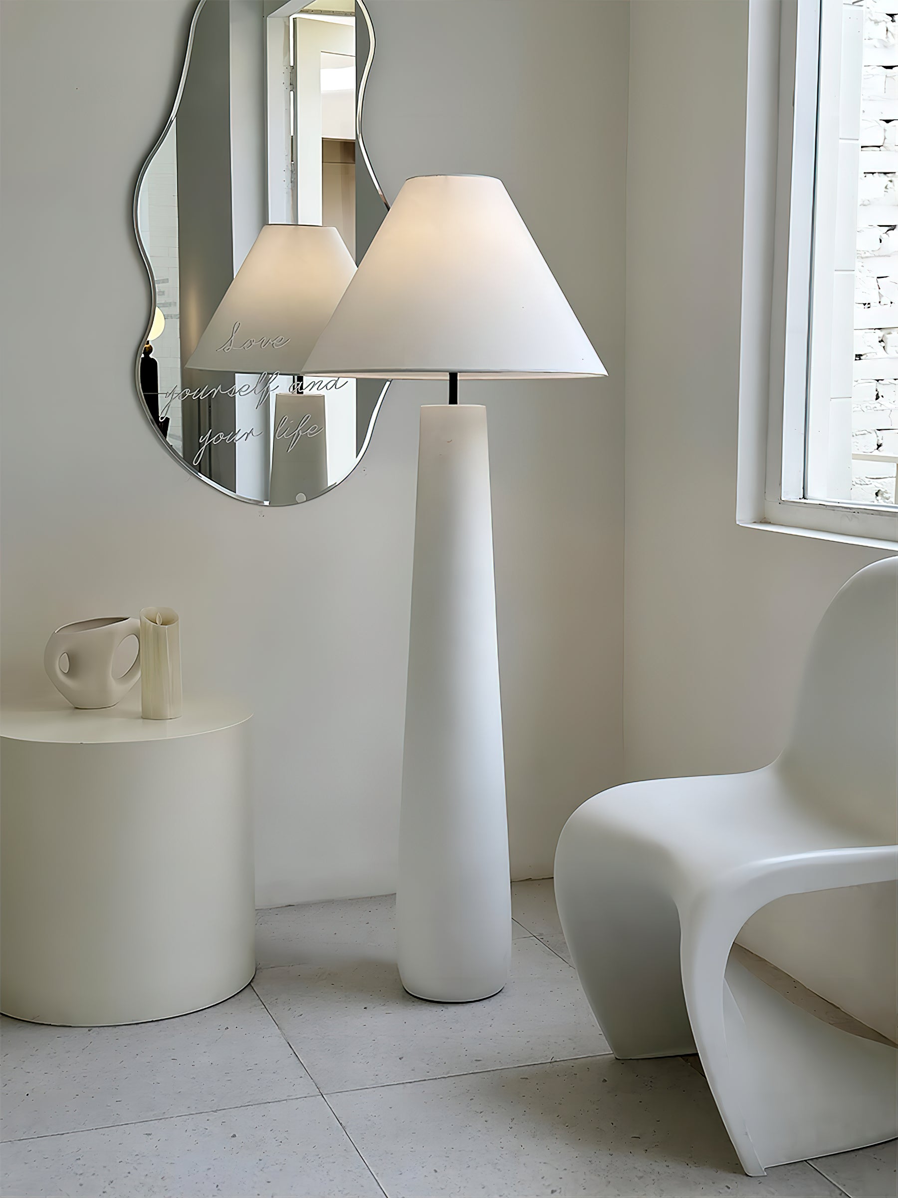 Polar White Floor Lamp | Esilora