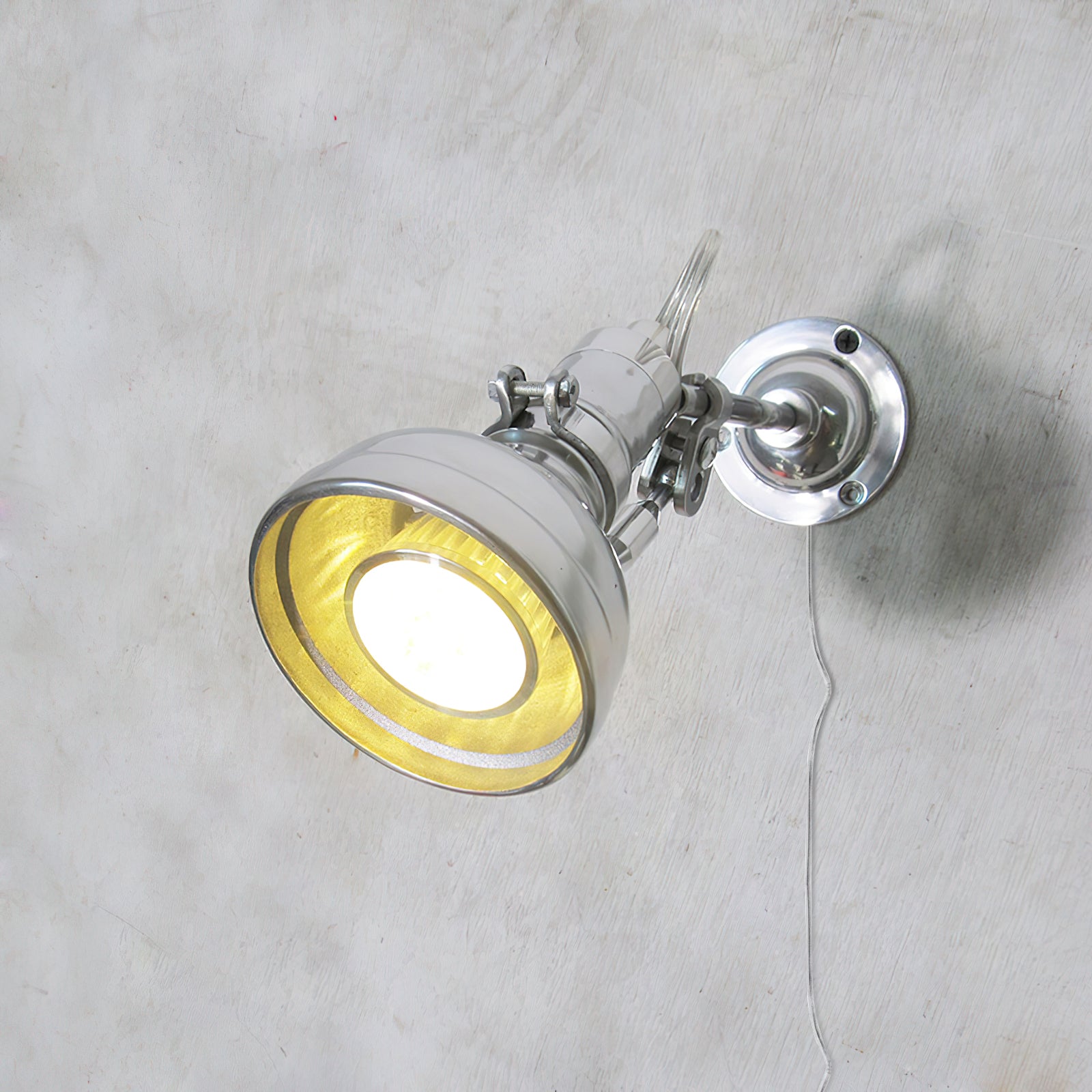 Ralph Rocker Arm Plug-in Wall Lamp | Esilora