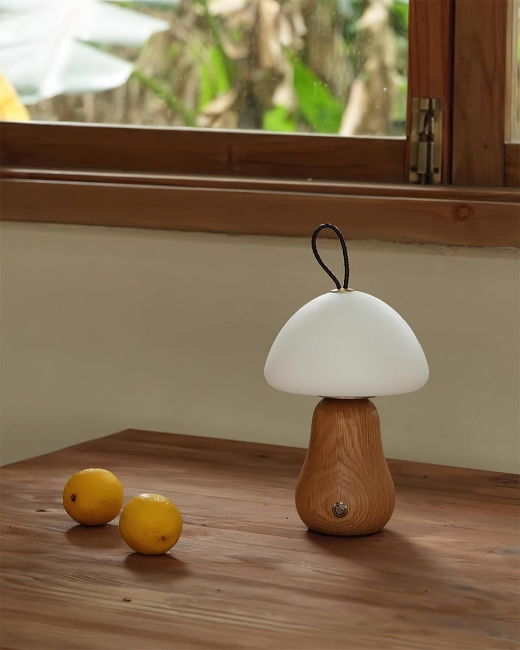 Nubia Table Lamp | Esilora