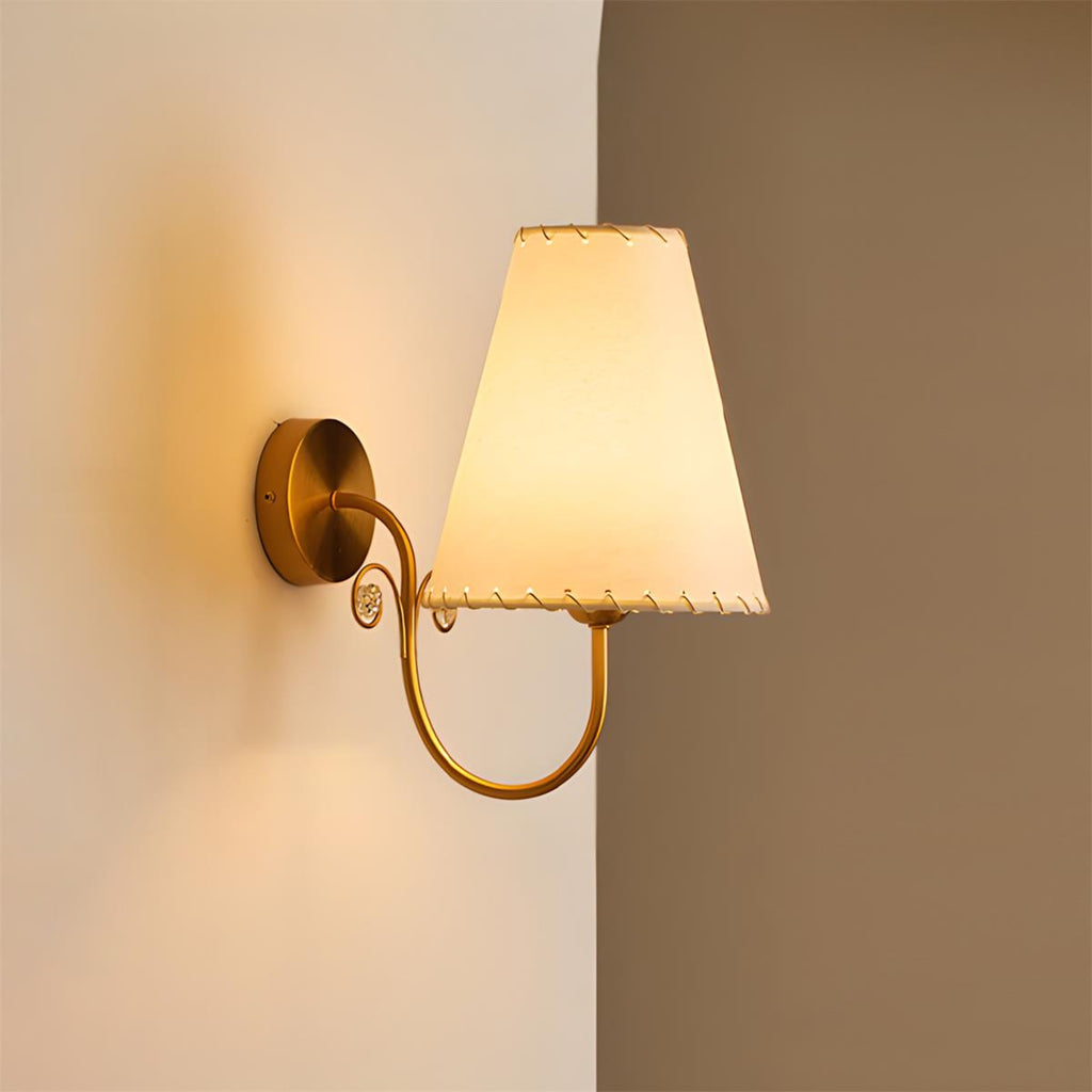 Gentle Bend Wall Lamp | Esilora