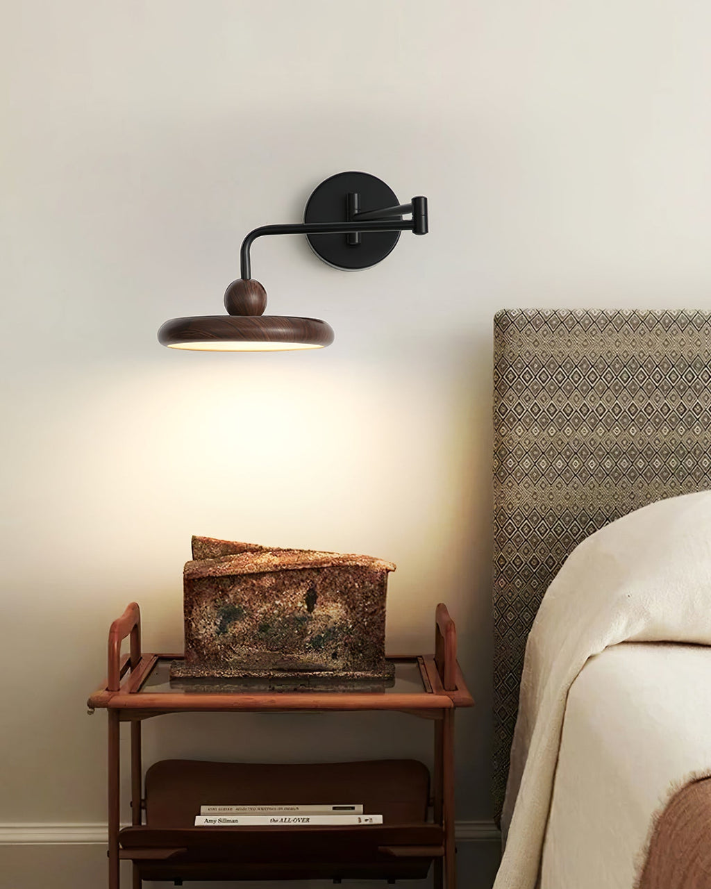 Karlin Plug In Wall Lamp | Esilora