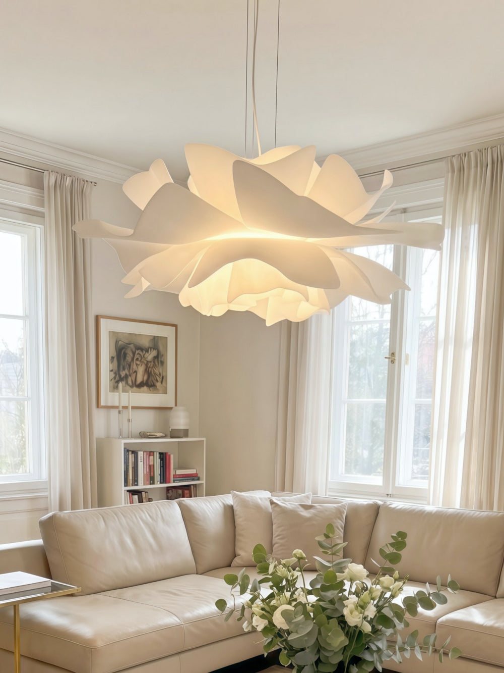Flora Nordic Floral Sculptural Pendant Lamp - Artistic Decorative Lamp for Living Room | Esilora