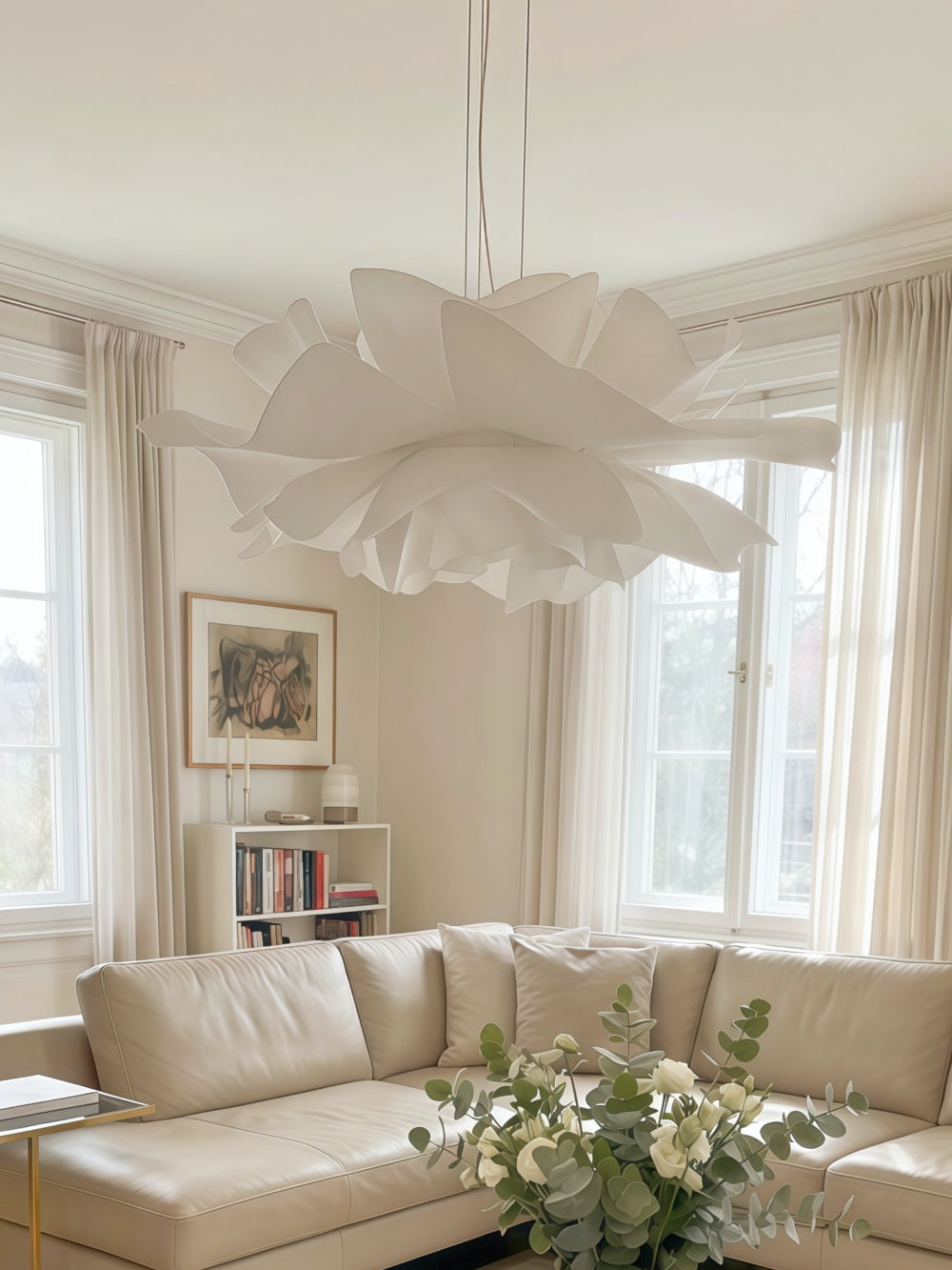 Flora Nordic Floral Sculptural Pendant Lamp - Artistic Decorative Lamp for Living Room | Esilora