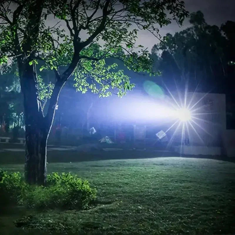 Powerful Tactical Flashlight with LED Technology - Esilora