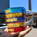 Cană de cafea artizanală din sticlă, realizată manual — Model colorat artistic
